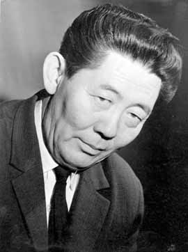 МУАЖ Б.Лоовойн намтар уран бүтээл